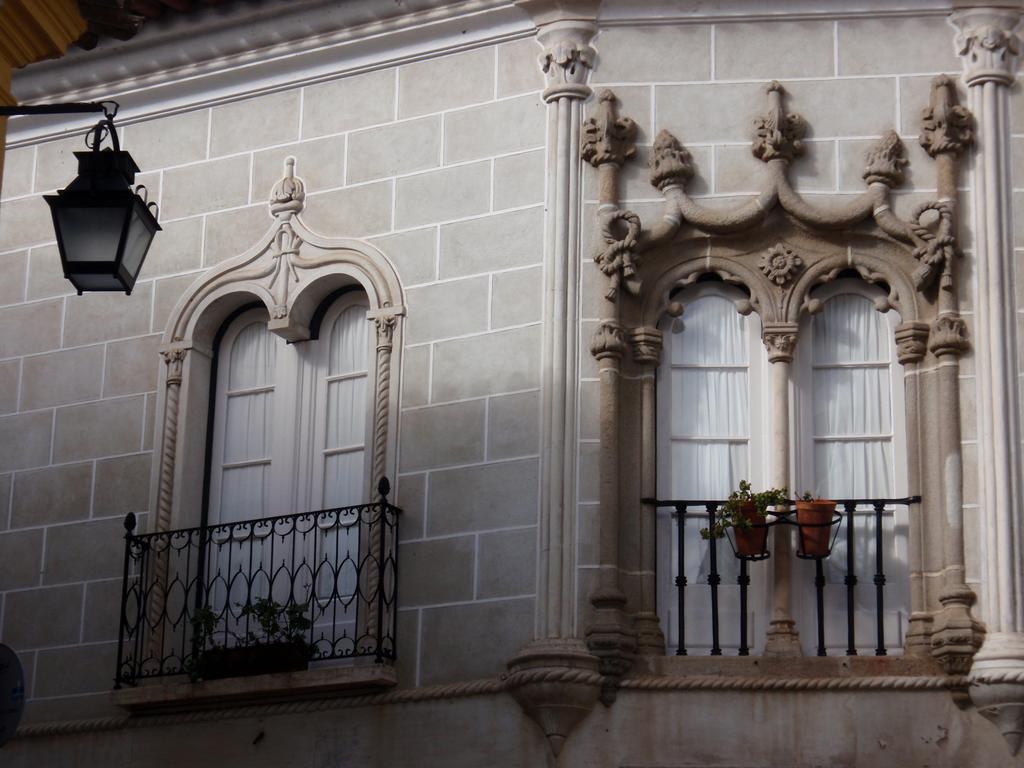Pateo Dos Oliveira - Casa Dos Servicais เอโวรา ภายนอก รูปภาพ